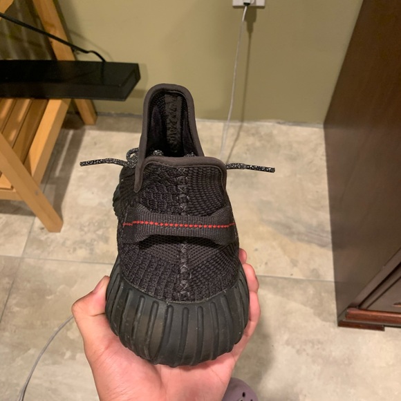 Black static yeezys - Picture 7 of 10